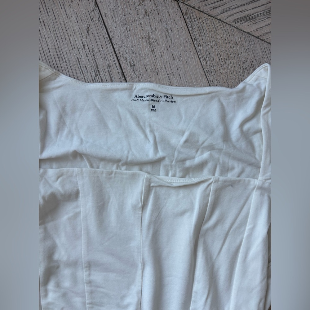 EUC Abercrombie white stitch bodysuit - Picture 4 of 5
